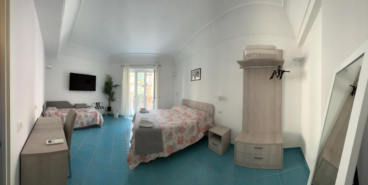 De Riso Apartments Luxury Amalfi Coast Минори Екстериор снимка